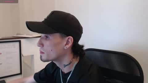 Snapshot of hell_boy66 chatting on March 18, 2026, 12:58 am Eros online show from March 18, 2026, 12:58 am