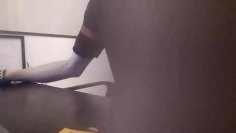 Snapshot of hell_boy66 chatting on April 16, 2026, 8:48 am Eros online show from April 16, 2026, 8:48 am