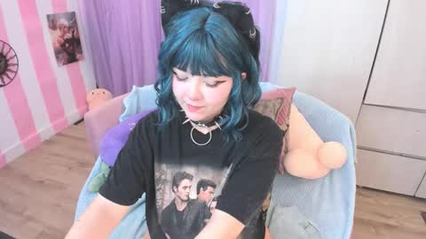 Laura online show from November 14, 2025, 4:11 am