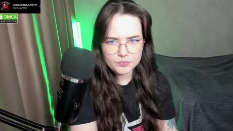 Red online show from February 19, 2025, 6:21 pm