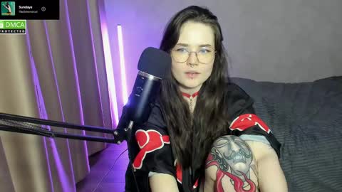 Red online show from March 1, 2025, 9:04 pm