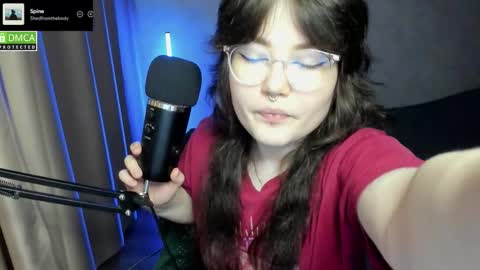 Red online show from October 23, 2025, 6:28 pm