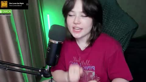 Snapshot of hell_hotline chatting on February 10, 2026, 8:13 pm Red online show from February 10, 2026, 8:13 pm