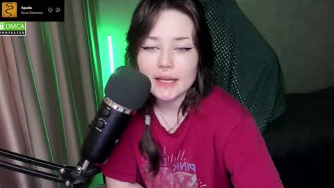 Snapshot of hell_hotline chatting on February 13, 2026, 8:05 pm Red online show from February 13, 2026, 8:05 pm