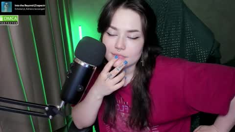 Snapshot of hell_hotline chatting on February 20, 2026, 8:09 pm Red online show from February 20, 2026, 8:09 pm