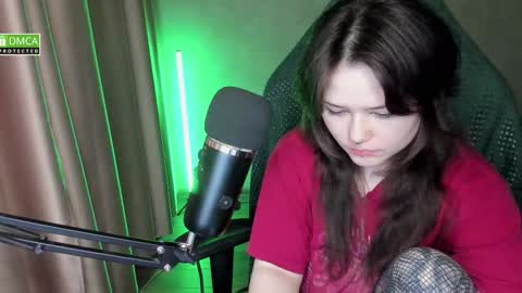 Snapshot of hell_hotline chatting on February 24, 2026, 8:40 pm Red online show from February 24, 2026, 8:40 pm