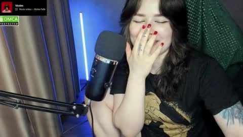 Red online show from March 16, 2026, 8:35 pm