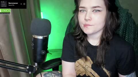 Red online show from March 31, 2026, 8:53 pm