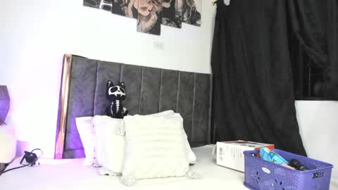helldy_666 online show from May 6, 2026, 2:08 am