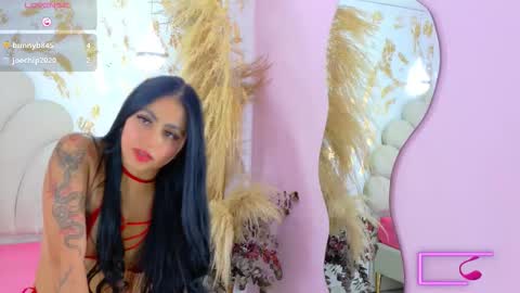 HellemMonet online show from November 10, 2025, 8:19 pm