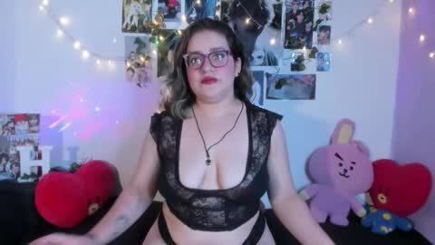 Snapshot of hellen21rose chatting on November 27, 2025, 4:36 am hellen online show from November 27, 2025, 4:36 am