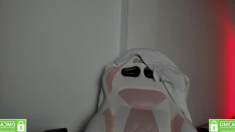 Snapshot of hellen__smith_ chatting on February 6, 2026, 7:56 am hellen__smith_ online show from February 6, 2026, 7:56 am