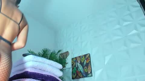 Snapshot of hellen_sky_ chatting on October 25, 2025, 7:08 pm hellen online show from October 25, 2025, 7:08 pm