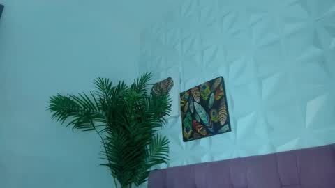 Snapshot of hellen_sky_ chatting on February 4, 2026, 7:09 pm hellen online show from February 4, 2026, 7:09 pm