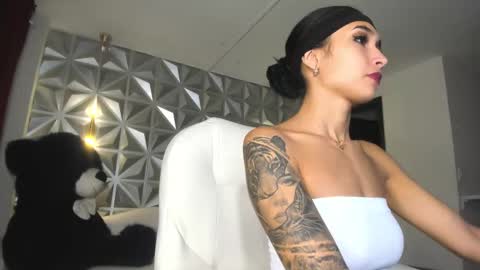 Hellen online show from December 16, 2025, 1:16 pm