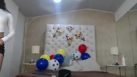 Hellen online show from June 24, 2026, 6:51 pm