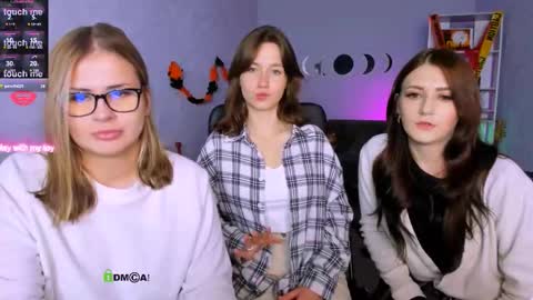 Helli online show from October 29, 2025, 8:21 pm