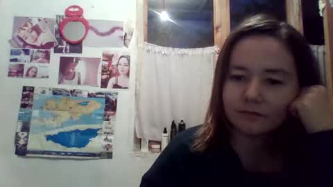 Snapshot of hello_its_mee_ chatting on October 15, 2025, 12:49 pm hello_its_mee_ online show from October 15, 2025, 12:49 pm