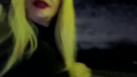 Snapshot of hellohiyou chatting on March 2, 2026, 6:47 am WhoMe online show from March 2, 2026, 6:47 am