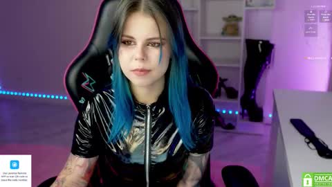 Snapshot of hellokittyalice chatting on November 22, 2025, 2:05 pm Alice online show from November 22, 2025, 2:05 pm