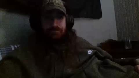 Snapshot of hellothereimcoolyo chatting on February 9, 2026, 4:16 am longhairbeardedguy online show from February 9, 2026, 4:16 am
