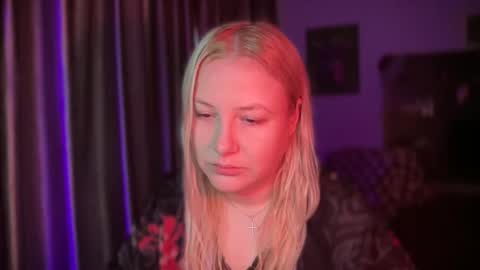 Snapshot of hellyriddle chatting on December 16, 2025, 5:23 am DeleteyourSadness online show from December 16, 2025, 5:23 am