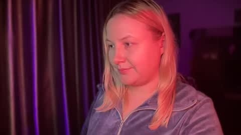 Snapshot of hellyriddle chatting on February 2, 2026, 5:55 pm DeleteyourSadness online show from February 2, 2026, 5:55 pm