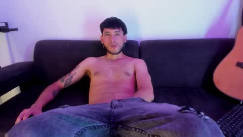 henrik_senn online show from November 27, 2025, 2:08 pm