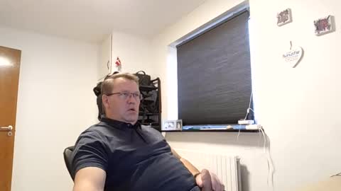 henrikrp1971 online show from December 3, 2024, 11:11 am
