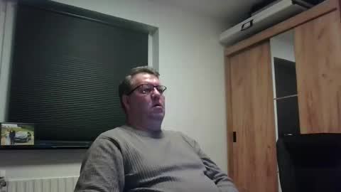 henrikrp1971 online show from February 10, 2026, 5:28 pm