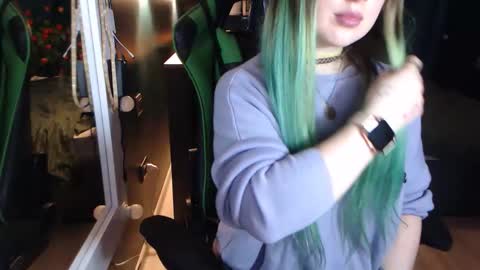 Hentaishiing online show from November 26, 2025, 10:44 pm