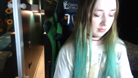 Hentaishiing online show from June 24, 2026, 5:12 pm