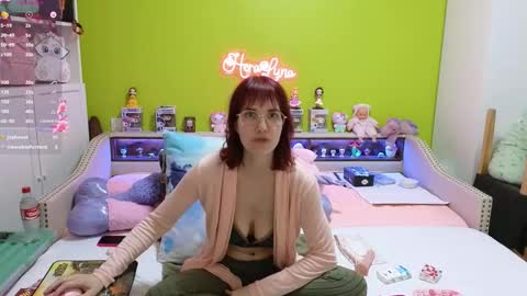 HeraLuna  online show from February 24, 2026, 9:57 pm