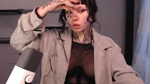 dirty Diana online show from February 13, 2025, 2:42 pm