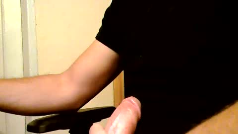 Snapshot of heretost chatting on October 5, 2025, 3:54 pm mr D online show from October 5, 2025, 3:54 pm