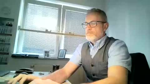 Snapshot of hering76 chatting on May 29, 2026, 6:22 am hering76 online show from May 29, 2026, 6:22 am
