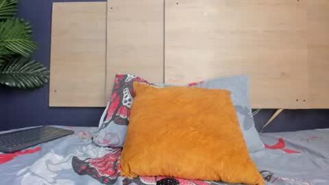 Snapshot of hermione_brown chatting on May 30, 2026, 8:00 am hermione_brown online show from May 30, 2026, 8:00 am