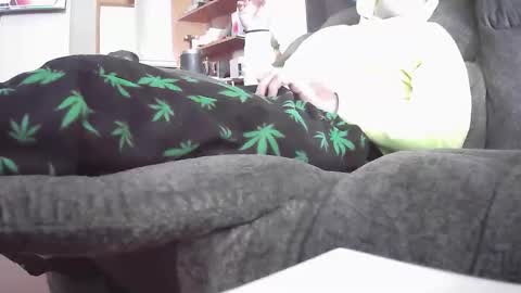 Snapshot of herpotheadpup chatting on November 30, 2025, 5:06 pm herpotheadpup online show from November 30, 2025, 5:06 pm