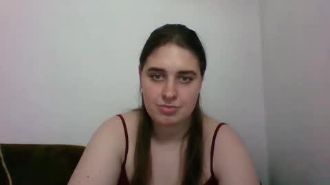 hess_luna_ online show from October 3, 2025, 9:39 am