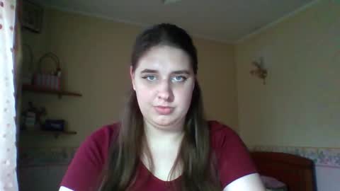 hess_luna_ online show from November 5, 2025, 10:15 am