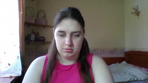 Snapshot of hess_luna_ chatting on April 21, 2026, 8:42 am hess_luna_ online show from April 21, 2026, 8:42 am