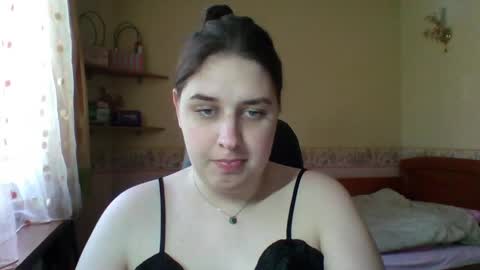 Snapshot of hess_luna_ chatting on May 6, 2026, 9:03 am hess_luna_ online show from May 6, 2026, 9:03 am