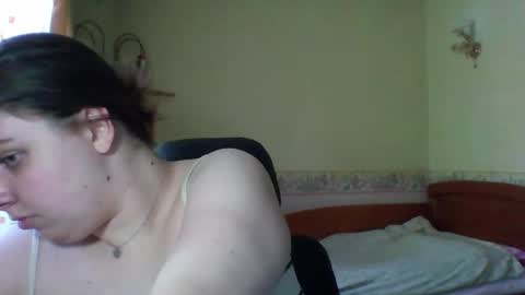 Snapshot of hess_luna_ chatting on May 26, 2026, 9:05 am hess_luna_ online show from May 26, 2026, 9:05 am