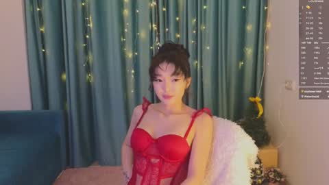 Snapshot of hey_herbal chatting on December 30, 2024, 2:40 pm Audrey online show from December 30, 2024, 2:40 pm