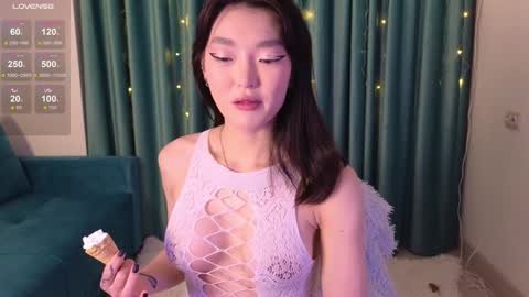 Snapshot of hey_herbal chatting on January 22, 2025, 2:46 pm Audrey online show from January 22, 2025, 2:46 pm