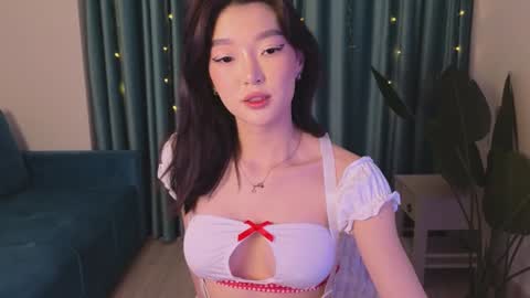 Snapshot of hey_herbal chatting on January 28, 2025, 3:04 pm Audrey online show from January 28, 2025, 3:04 pm