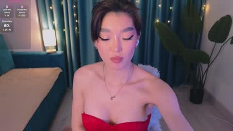 Snapshot of hey_herbal chatting on February 1, 2025, 5:58 pm Audrey online show from February 1, 2025, 5:58 pm