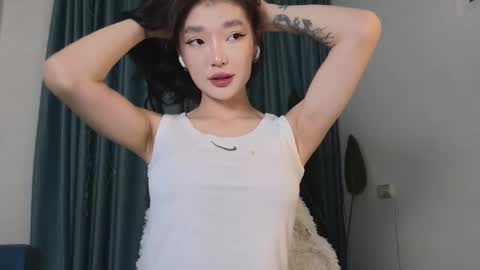 Snapshot of hey_herbal chatting on March 5, 2025, 2:56 pm Audrey online show from March 5, 2025, 2:56 pm