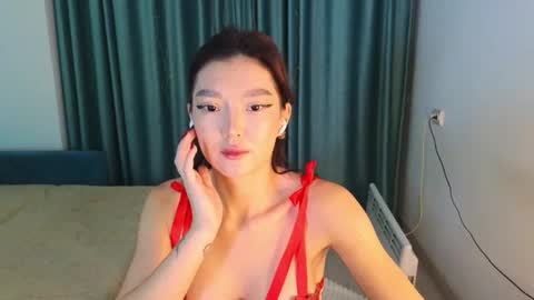 Snapshot of hey_herbal chatting on September 21, 2025, 2:40 pm Audrey online show from September 21, 2025, 2:40 pm