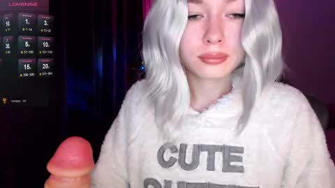 Snapshot of hey_nora_ chatting on December 26, 2024, 1:29 am  Nora  online show from December 26, 2024, 1:29 am